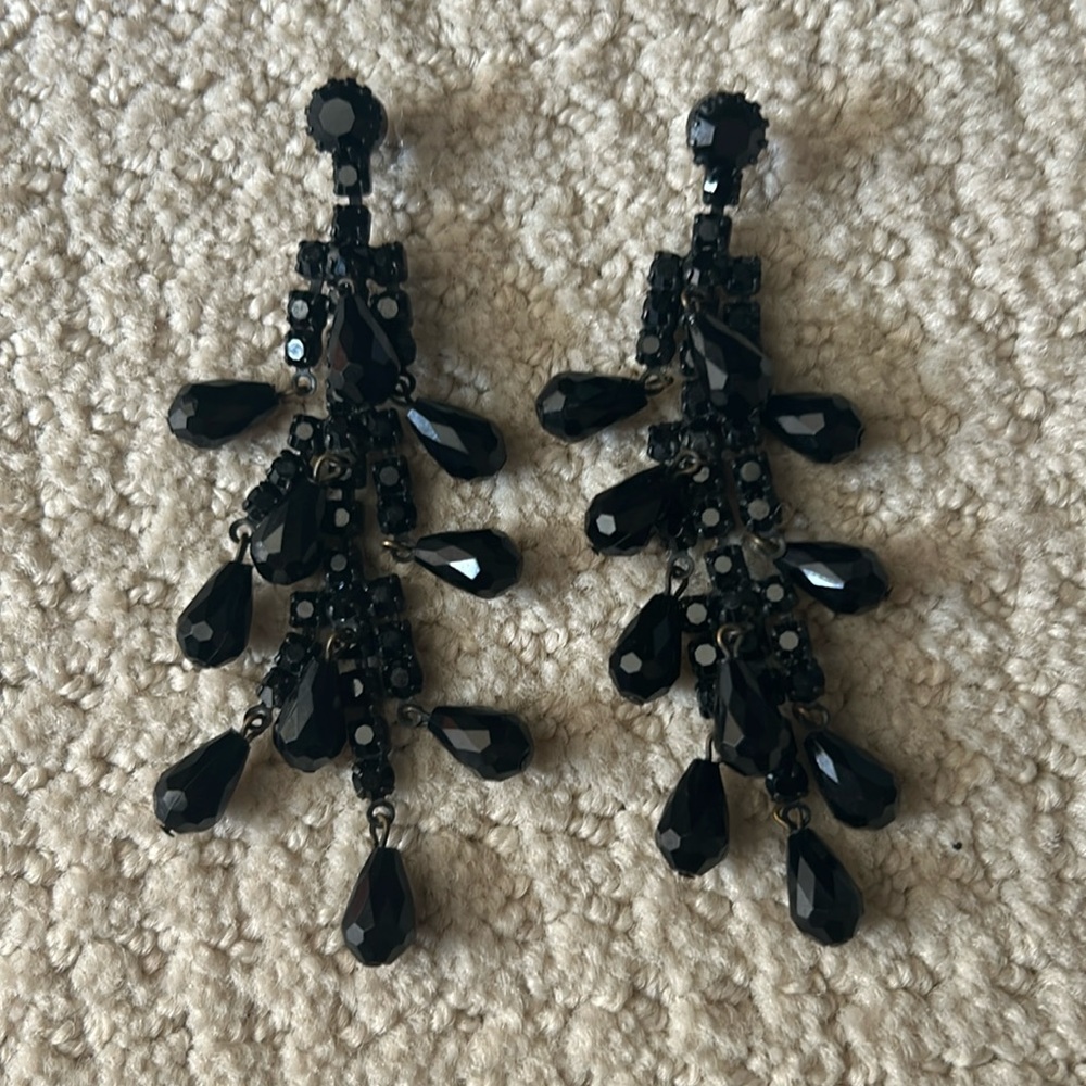Vintage Black Rhinestone Earrings.